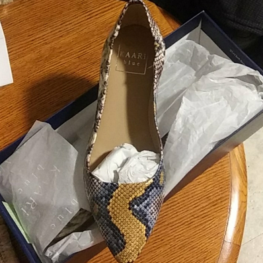 Womens flats